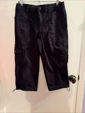 Black Cargo Capri Pants
